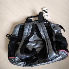 adidasリュックの画像
