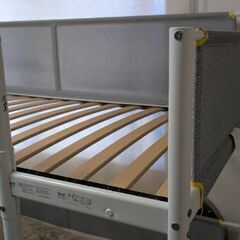 イケア　VITVAL ヴィトヴァル　2段ベッドフレームの画像