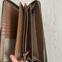 最終値下げ‼️  マイケルコース長財布の画像