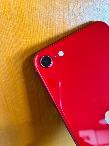 期間限定値下げ‼️　第3世代　iPhone se3 64ギガ　赤色