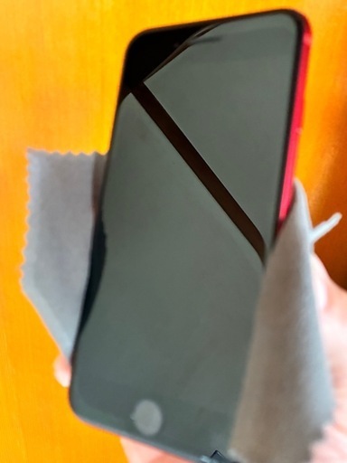 期間限定値下げ‼️　第3世代　iPhone se3 64ギガ　赤色