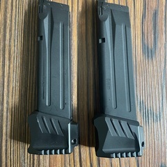 SIG P320 M18 Killer Innovations 実物マガジン2本の画像