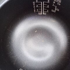 炊飯器（シャープ・2018年製）の画像