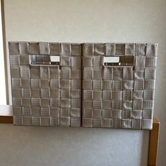 カラーボックスにピッタリサイズのカゴ