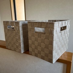 カラーボックスにピッタリサイズのカゴの画像