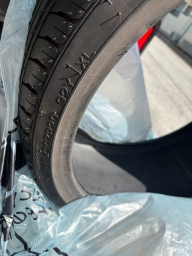 20インチ　タイヤ4本