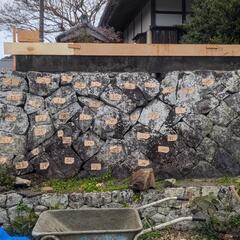 石積・墓石工事・間知ブロック・個人宅石積修繕工事等