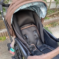 ベビーカーとベビーステップのセットの画像