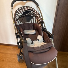 ベビーカー　アプリカ　オート四輪の画像