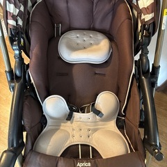 ベビーカー　アプリカ　オート四輪の画像