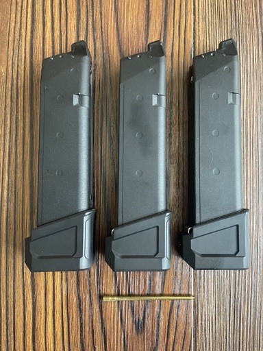 VFC GLOCK17 マガジン＋strike industries glock17 mag extensionIマガジンエクステンション　3本セット