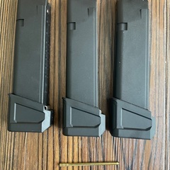 VFC GLOCK17 マガジン＋strike industries glock17 mag extensionIマガジンエクステンション　3本セットの画像