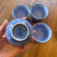 湯呑み4つの画像