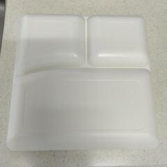 美品　ニトリ　プレート皿　1枚　白色　プラスチック製の画像