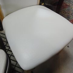 セール中につき、通常特価3,278円より20%引きの2,622円!【24】NITORI　ニトリ　ダイニングチェア　DCラグーンICハード　食卓イス　食卓椅子　1人掛けチェア　の画像