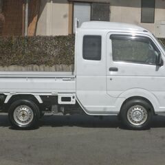 家で買える！R3年 スーパーキャリィ 広々キャビン！4WD！検9/4！5速マニュアル車！CDデッキ！衝突軽減装置！国定駅４キロor伊勢崎駅７キロor前橋駅13キロの画像
