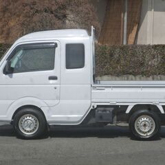 家で買える！R3年 スーパーキャリィ 広々キャビン！4WD！検9/4！5速マニュアル車！CDデッキ！衝突軽減装置！国定駅４キロor伊勢崎駅７キロor前橋駅13キロの画像