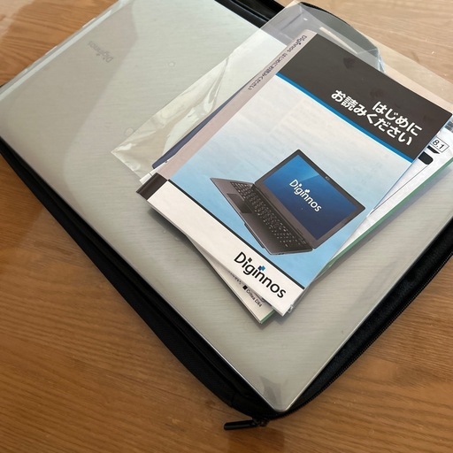 超美品大画面OS付
15.6インチノートパソコン　ケース付