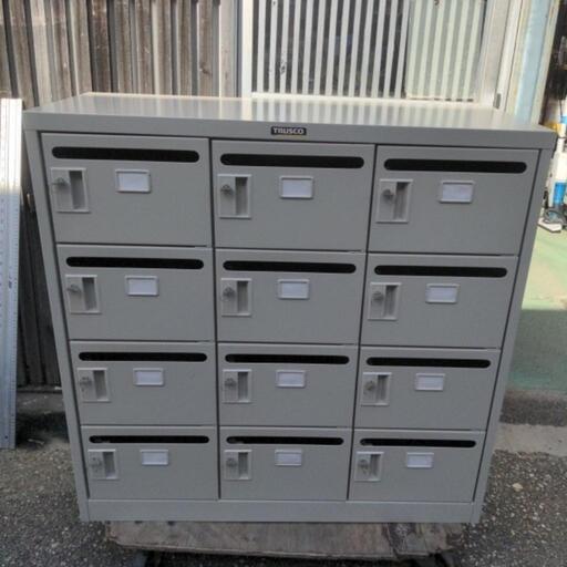 TRUSCO　トラスコ　ロッカー　メールボックス　12人用　３段