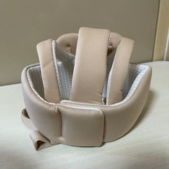 赤ちゃんの頭部保護帽子の画像