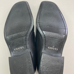 GUCCI ビジネスシューズの画像