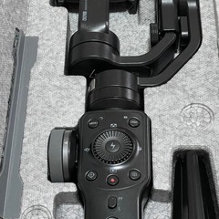 Zhiyun Smooth 4 Phone Gimbal Stabilizerの画像