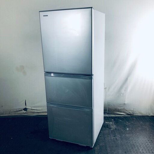 ID:rg220193 【自社配送エリア内限定】東芝 TOSHIBA 冷蔵庫 ファミリー 中古 2017年製 3ドア 330L シルバー ファン式 右開き GR-K33S(S)  【リユース品：状態A】【送料無料】【設置費用無料】