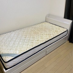 マットレス付きシングルベッド