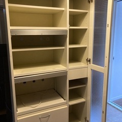 食器棚無料で差し上げますの画像