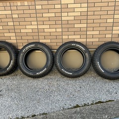 ハイエースなどにMONSTA RT HYBRID 215/65R...