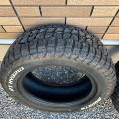 ハイエースなどにMONSTA RT HYBRID 215/65R16C 109/107の画像