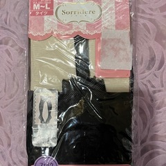 ちょっとセクシーな🌹薔薇ガーター柄🌹タイツ❤️