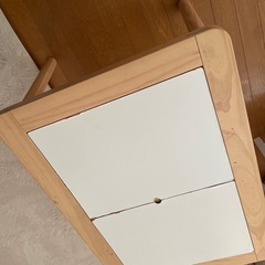 値下げ❣️IKEA子ども用机、ベージュホワイトの画像