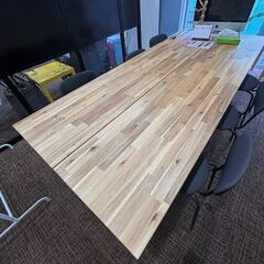 IKEA SKOGSTA スコグスタ　235x100cm ダイニングテーブルの画像