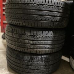 17インチタイヤ 4本の画像