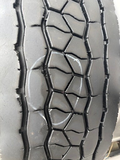 BRIDGESTONE 275/80R22.5タイヤ 2本セット
