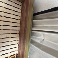 セミダブルベッドフレームの画像