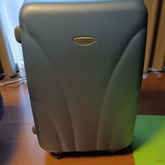 American Tourister スーツケースの画像