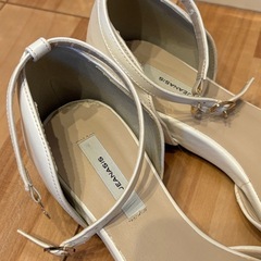 JEANASIS パンプス 白の画像