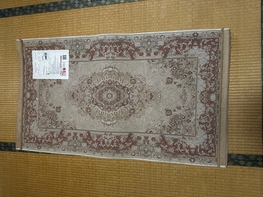トルコ　絨毯　70  x  120 cm カーペット