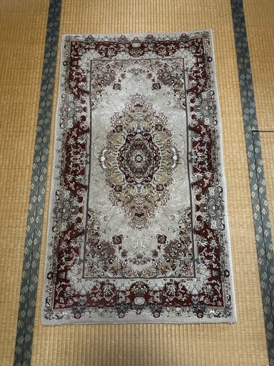 トルコ　絨毯　70  x  120 cm カーペット