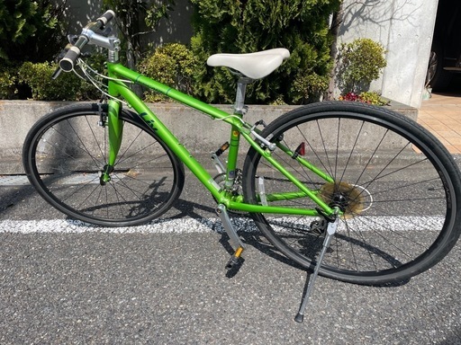 クロスバイク女性用　
GIANT ESCAPE R3W