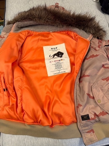 HUFミリタリージャケット