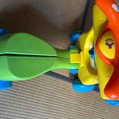 車のおもちゃ