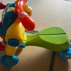 車のおもちゃの画像