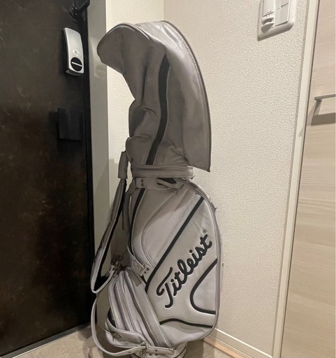受付終了　タイトリスト　ゴルフバック