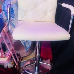 【0円】バーみたいな椅子、白、