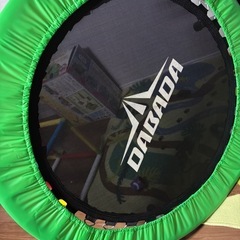 お話中DABADAトランポリンとIKEAマットのセットの画像