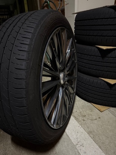 RAYS/ VERSUS ヴォウジェ215/45R18