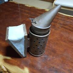 みつばちに風を送り込み器具